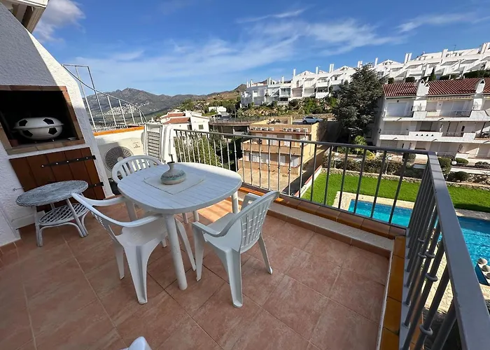 Vista Piscina Av-28 *